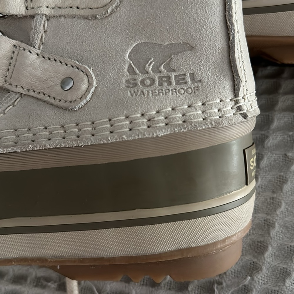 SOREL | Women’s Joan Of Arctic Fawn Winter Boot - Picture 5 of 13